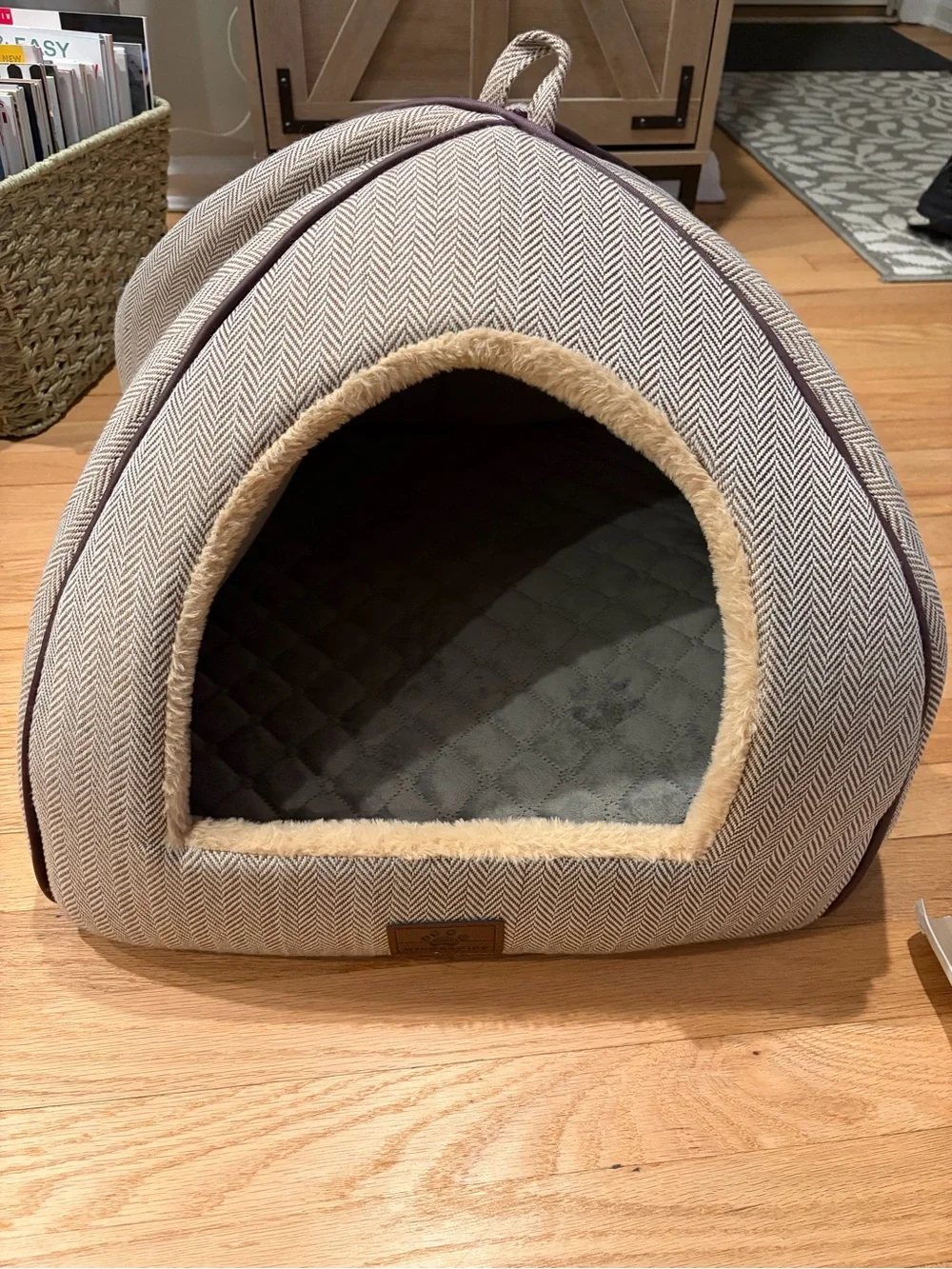 Cozy Cat or Dog Cave Bed - Plush Hideaway for Cats or Dogs